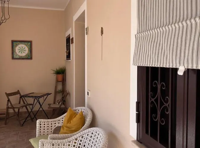 Casa vacanze Casale Pagi’ *